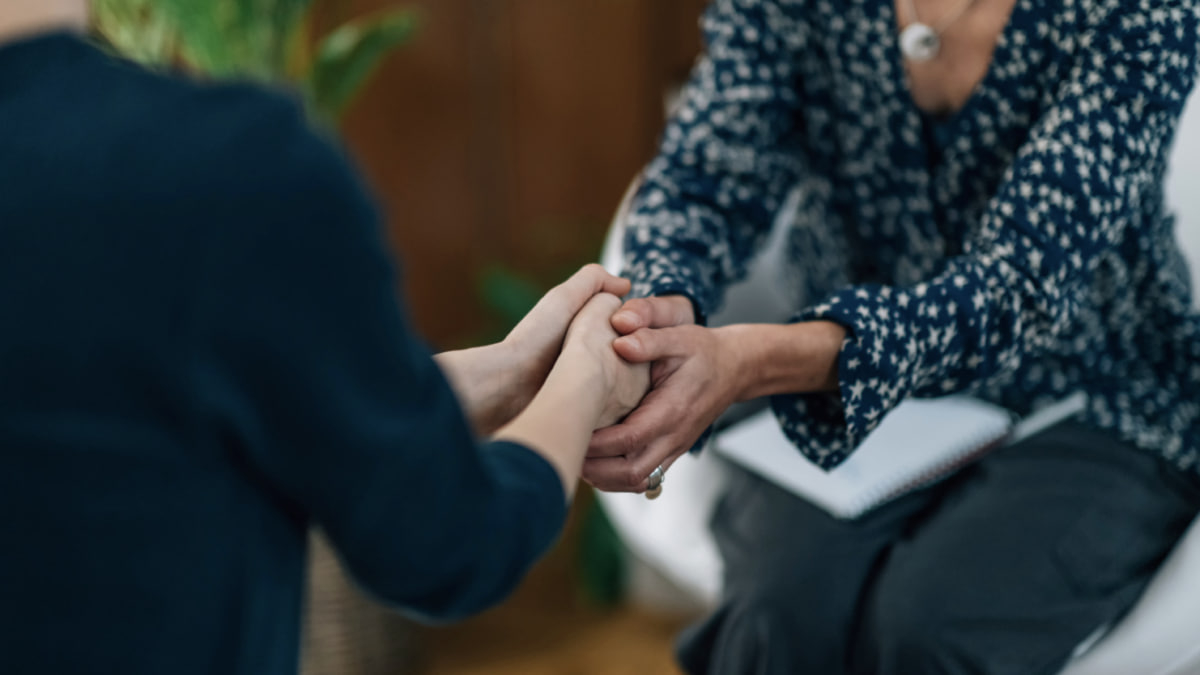 إبداء التعاطف تجاه العميل